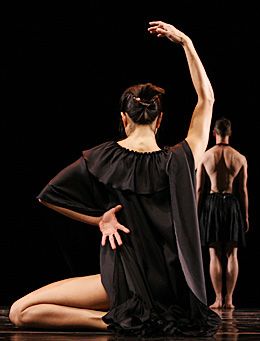 Shila Tirabassi and Gino Grinek in Stephen Petronio
