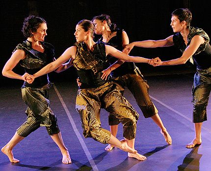 L to R: Eden Mazer, Ann Chiaverini, Elisa Osborne, Alexandra Berger in Apian Way in Dusan Tynek Dance Theatre