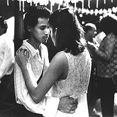 La pareja de ilegales mexicanos. La pareja de ilegales mexicanos.