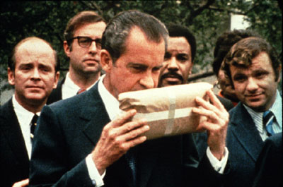 http://www.offoffoff.com/film/2000/images/grass.jpg