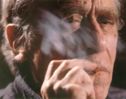 http://www.offoffoff.com/film/2004/images/bukowski.jpg